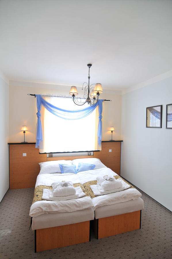 Hotel Manes Svratka Dış mekan fotoğraf