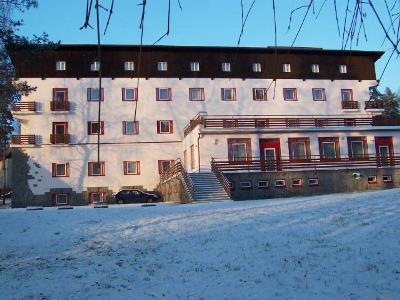 Hotel Manes Svratka Dış mekan fotoğraf